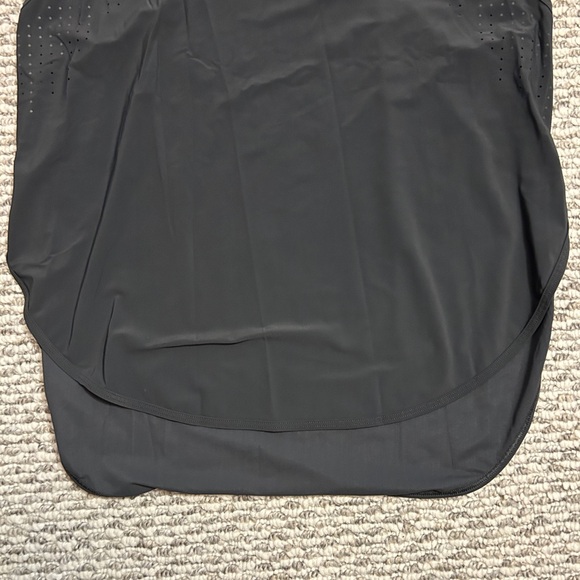 LULULEMON WORKOUT TOP - Picture 4 of 6